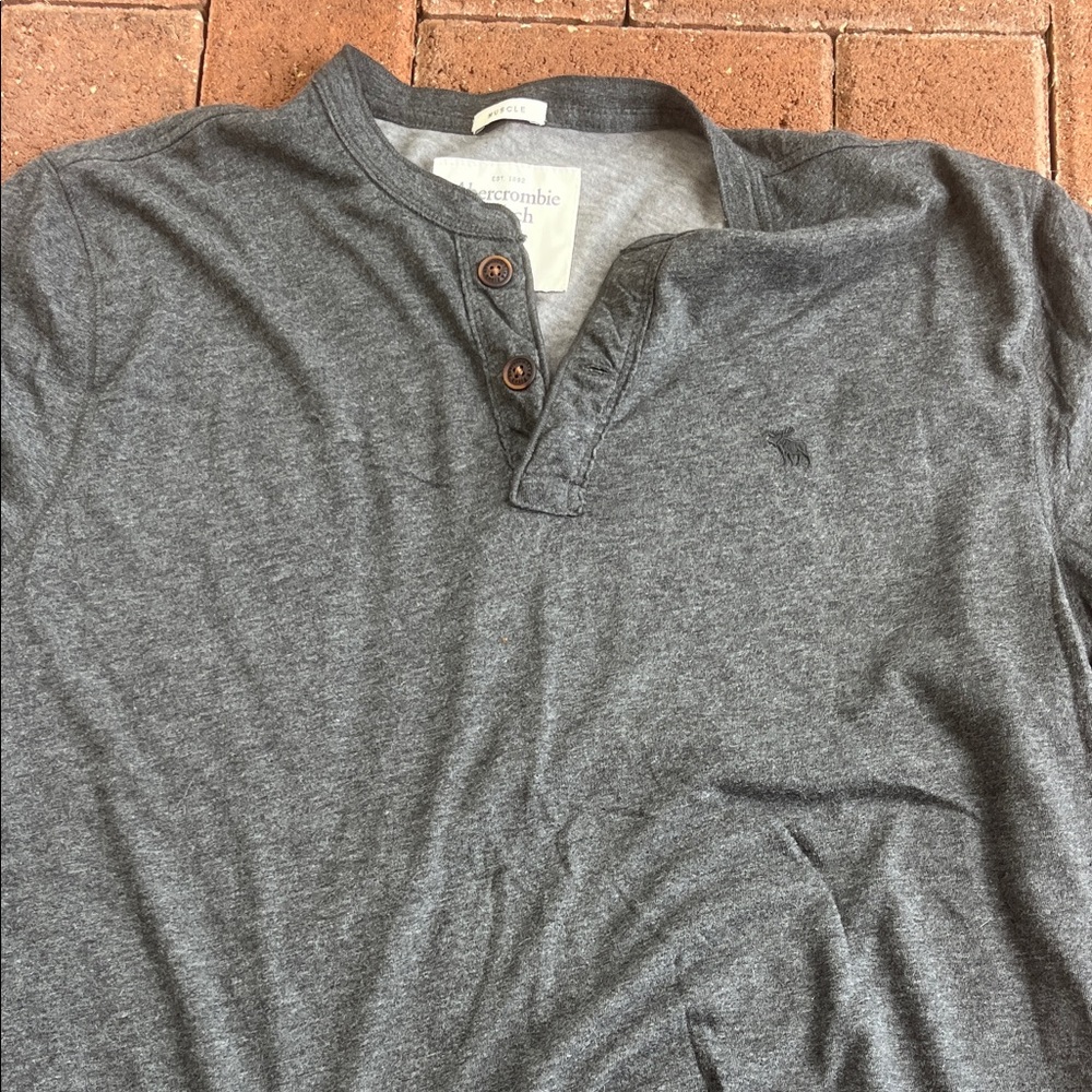 BUNDLE OF 2 Abercrombie & Fitch Gray and Black Henley Shirts - Picture 6 of 6